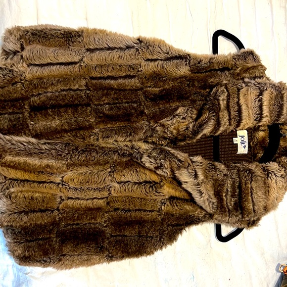 Faux fur vest sz medium - Picture 1 of 3